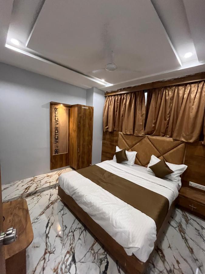 Hotel Krishna Ahmadábád Kültér fotó